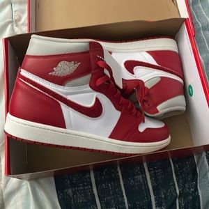 Brand new Jordan 1’s women size 11 1/2 with box 🔥🔥🔥🔥🔥🔥🔥